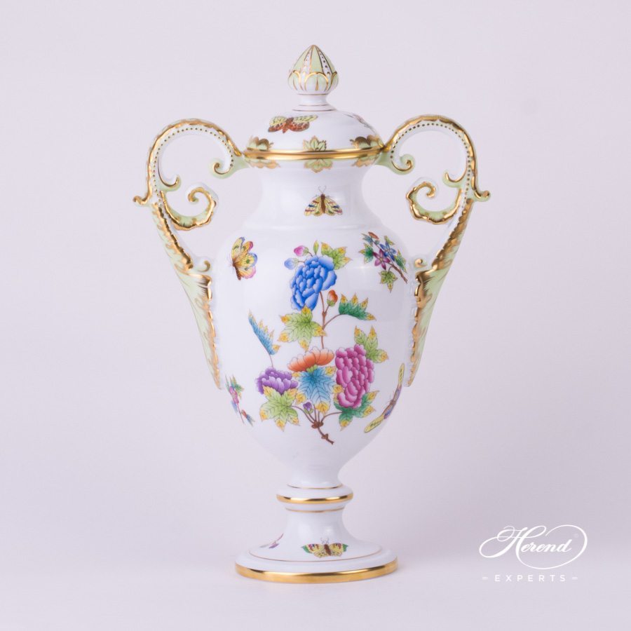 带盖精品花瓶 – 维多利亚女王 – 海兰德细瓷