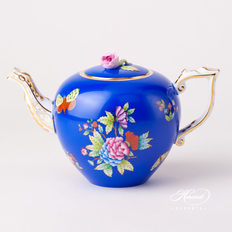 茶壶 – 维多利亚女王 蓝色背景 – 海兰德细瓷