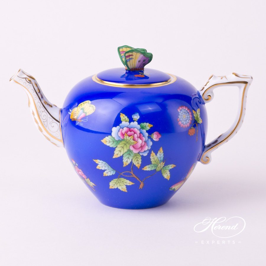 茶壶 – 维多利亚女王 蓝色背景 – 海兰德细瓷