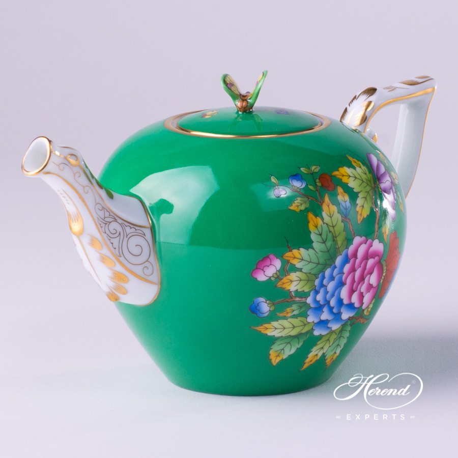 茶壶 – 微型 – 维多利亚女王 绿色背景 – 海兰德细瓷